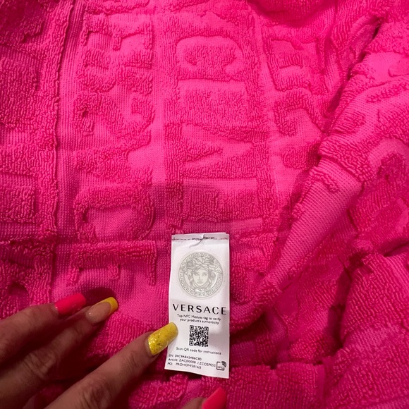 Authentic VERSACE BATHROBE ❤️❤️ - Picture 4 of 7